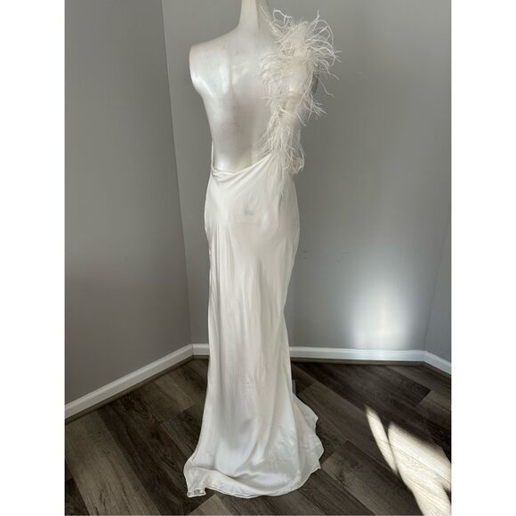 NWT MadeByIla One Shoulder Feather Trim Open Back Silk Emma Gown White $1200 - Picture 8 of 15